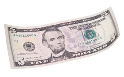 What Happens If You Invest $5 a Day in Silver? A Simple Strategy for Young Investors